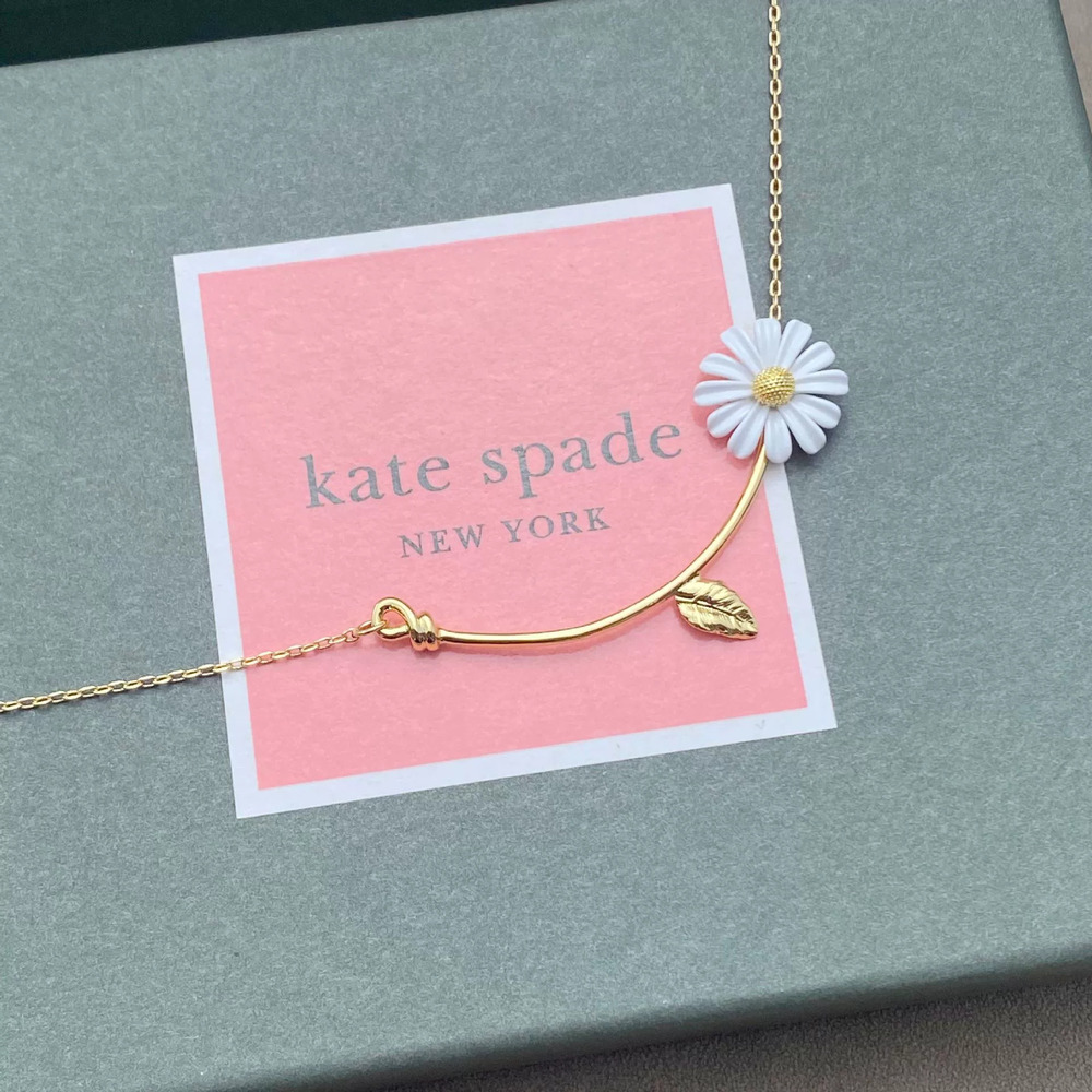 kate spade white daisy necklace